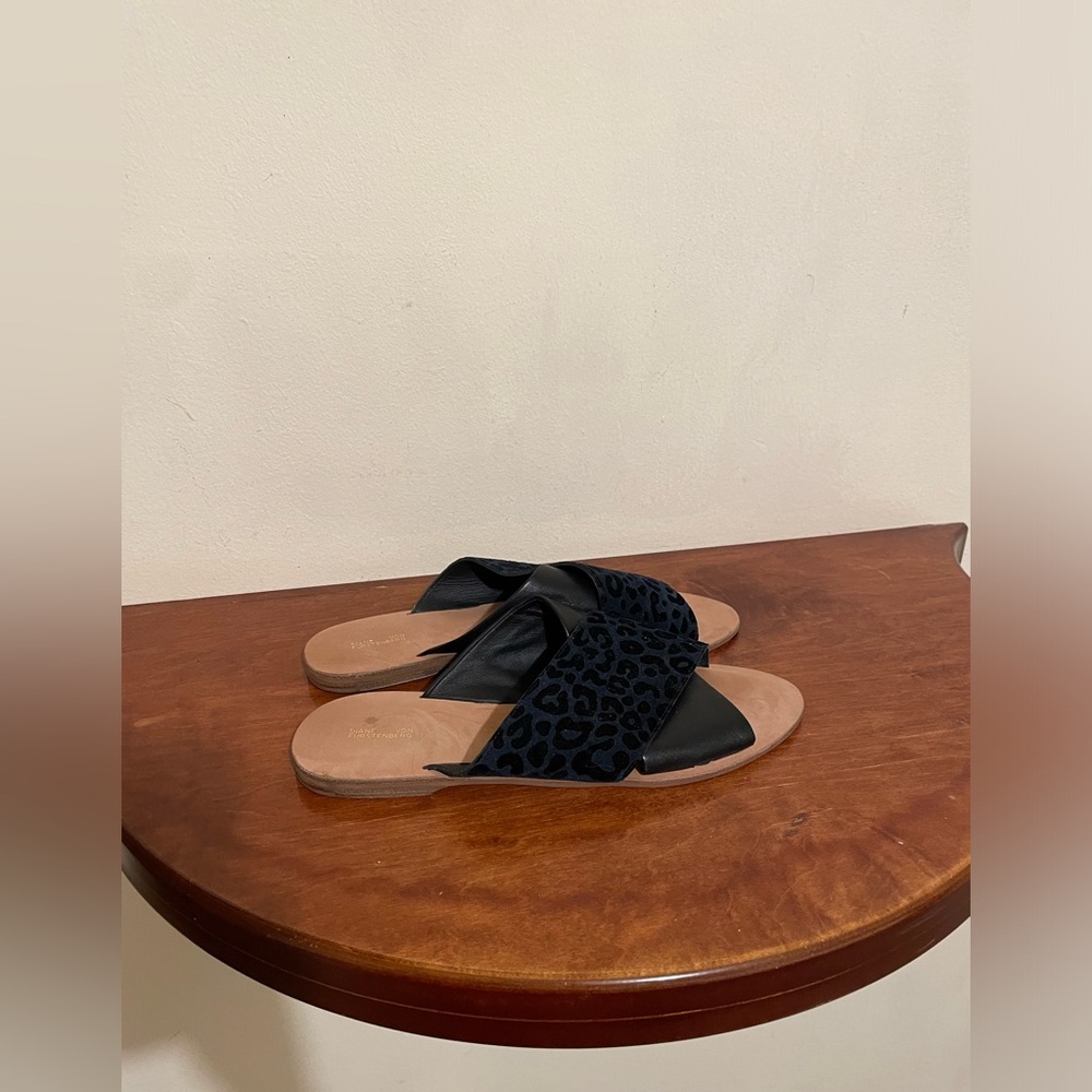 Diane Von Furstenberg Womens Flats